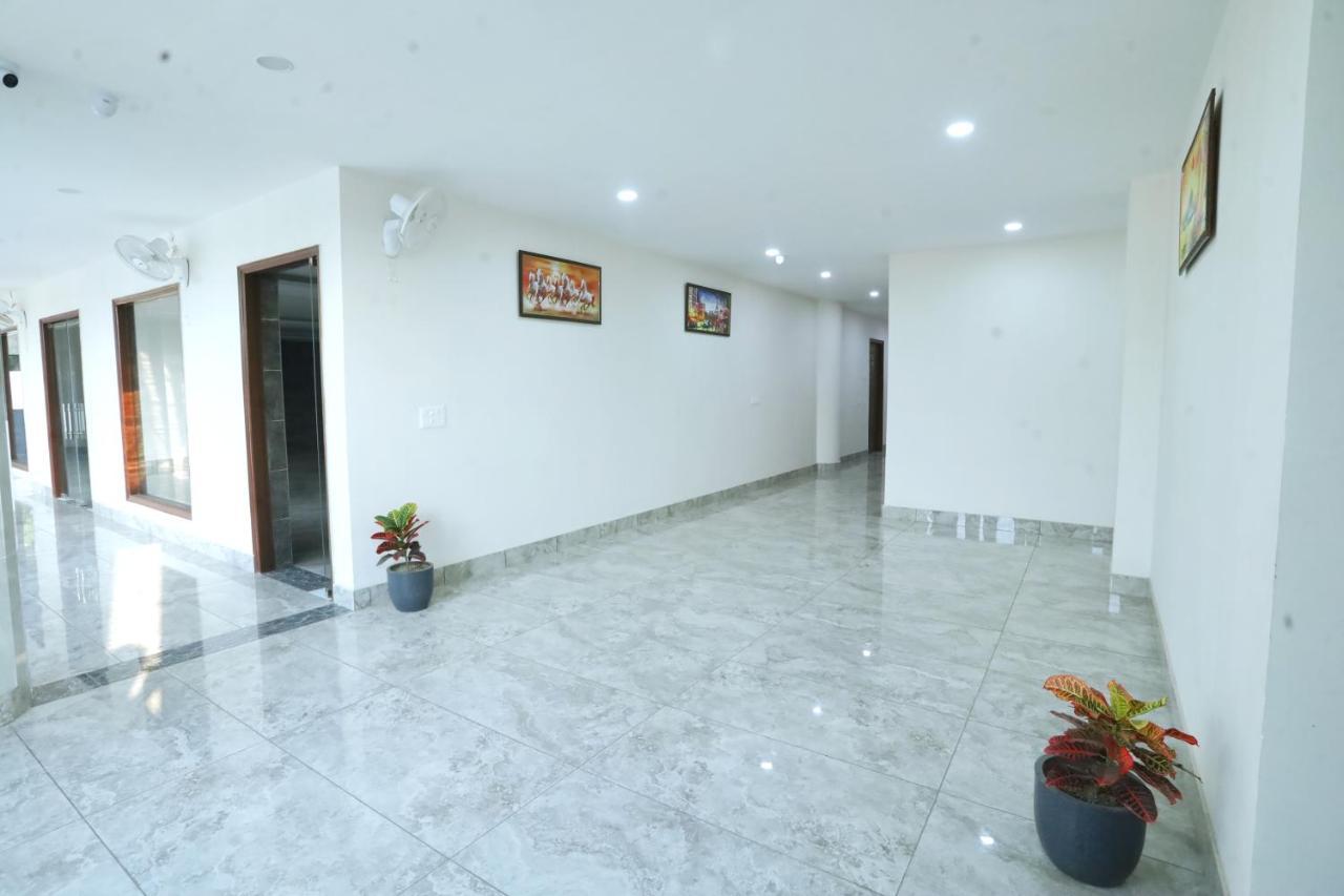 Raghav Inn Karnāl Exterior foto